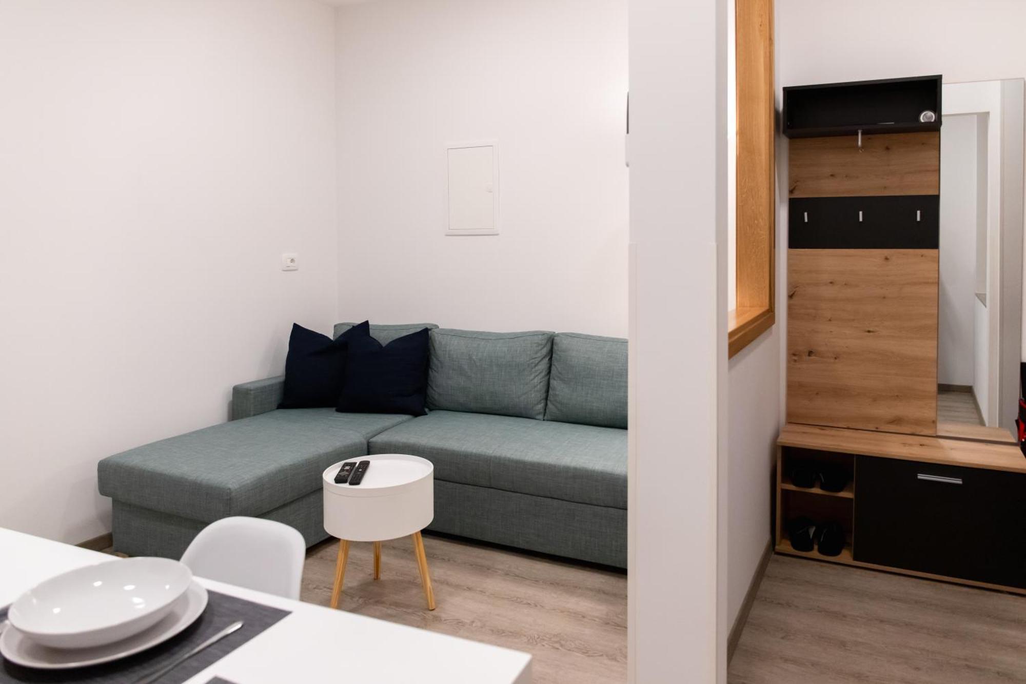 Oliver Street Apartment Vipava Eksteriør bilde