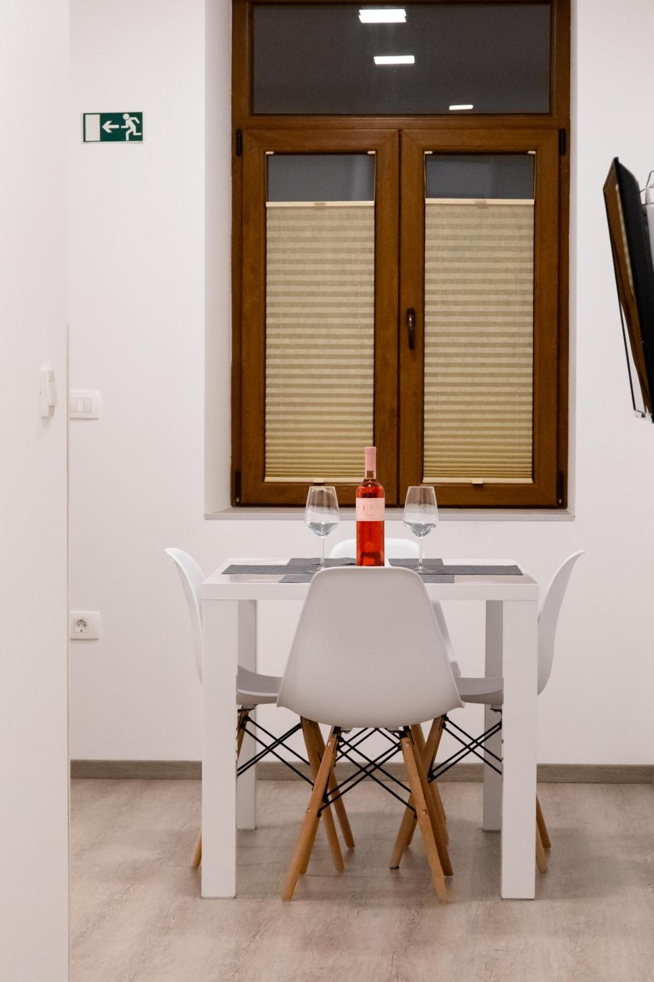 Oliver Street Apartment Vipava Eksteriør bilde